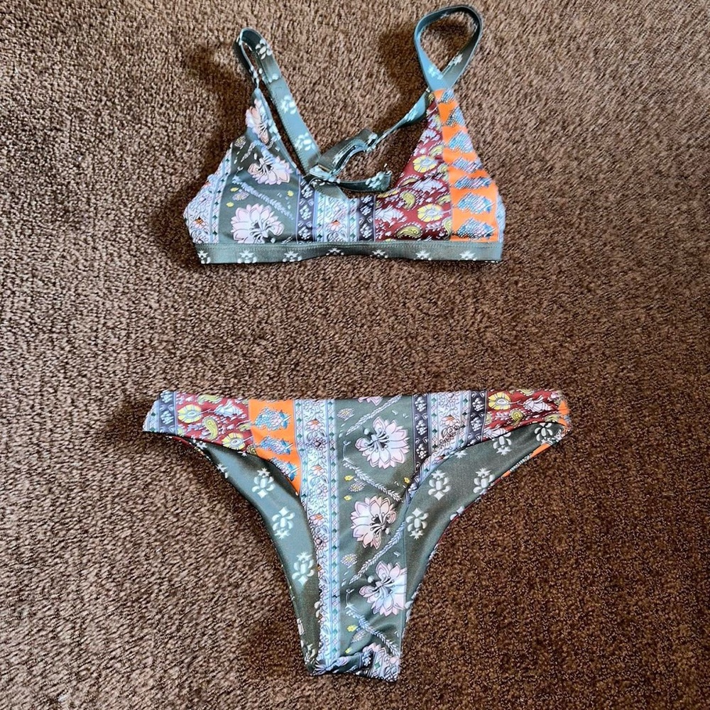 Unique swim suit